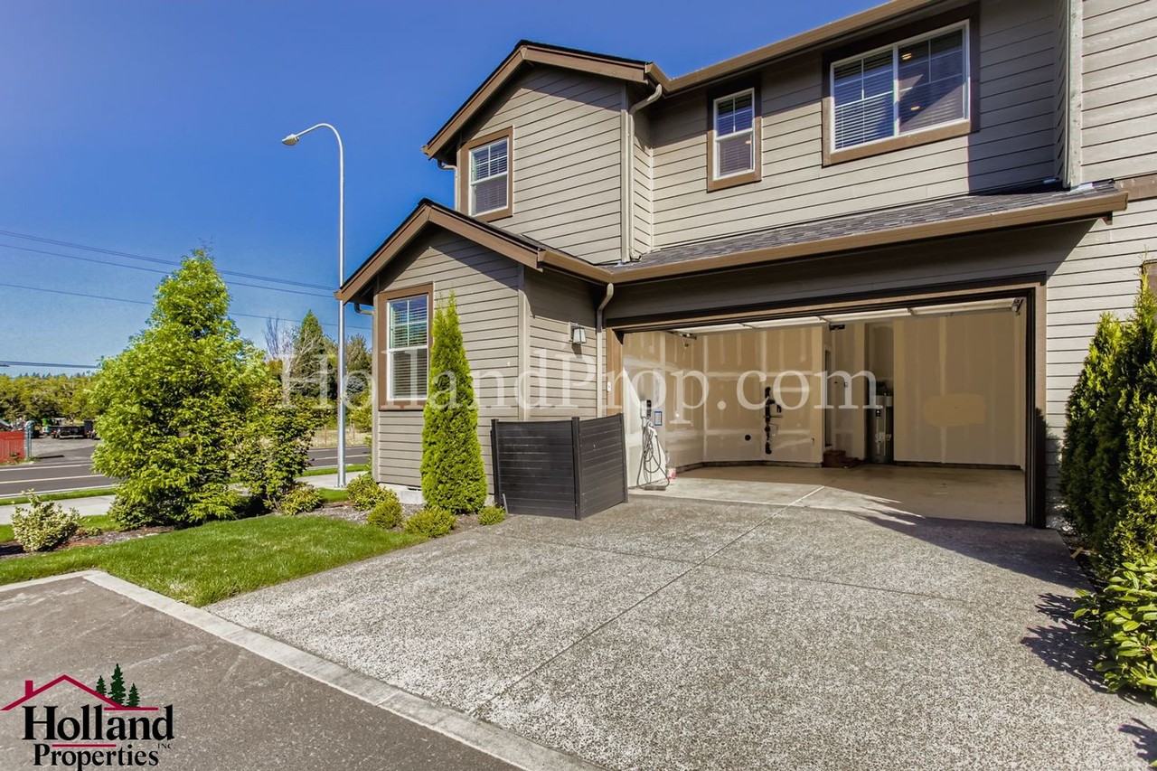 12855 Southwest Tabor Terrace - Photo 2 of 28