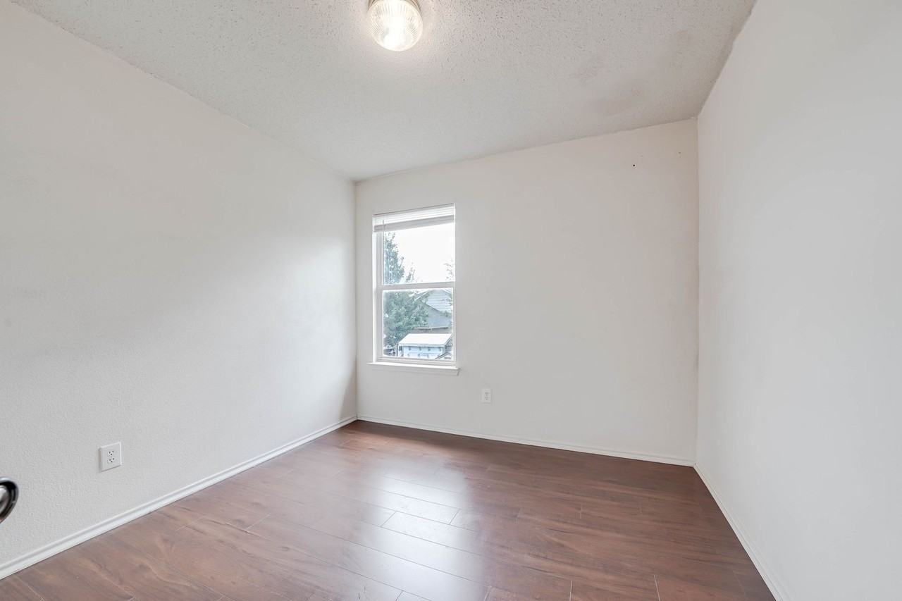 7012 Sorcey Rd - Photo 3 of 9