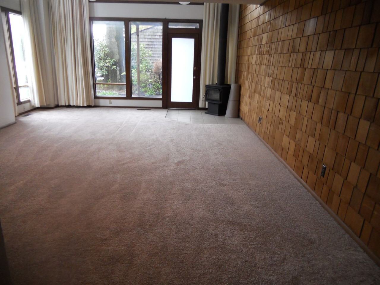 1304 63rd Street Southeast - Photo 2 of 10