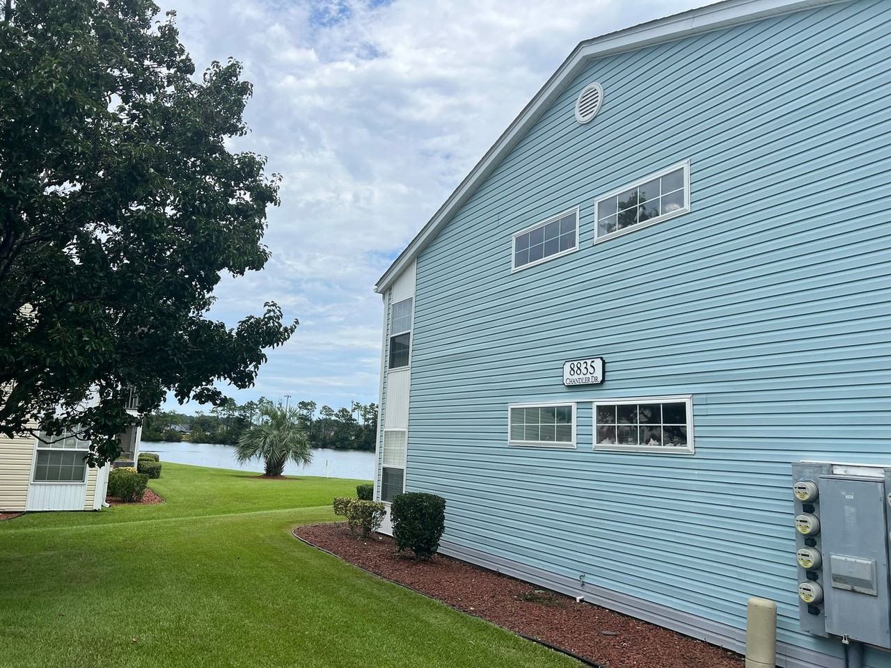 8835 Chandler Dr Apt B - Photo 2 of 19