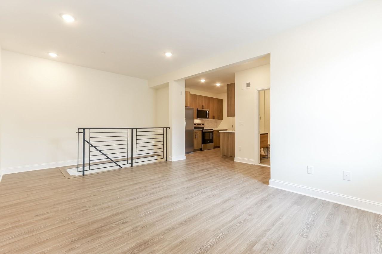 2009 N 22nd St #3 - Photo 2 of 17