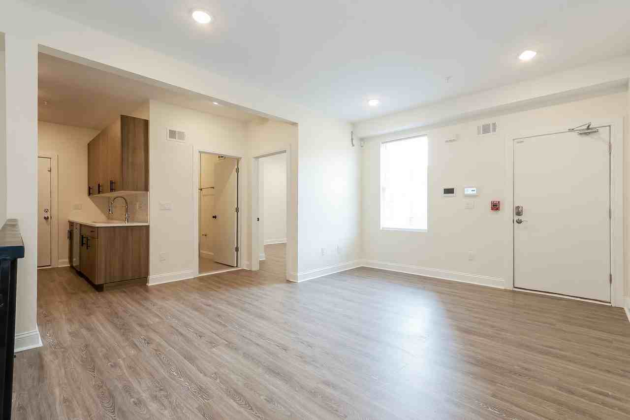 2009 N 22nd St #3 - Photo 3 of 17