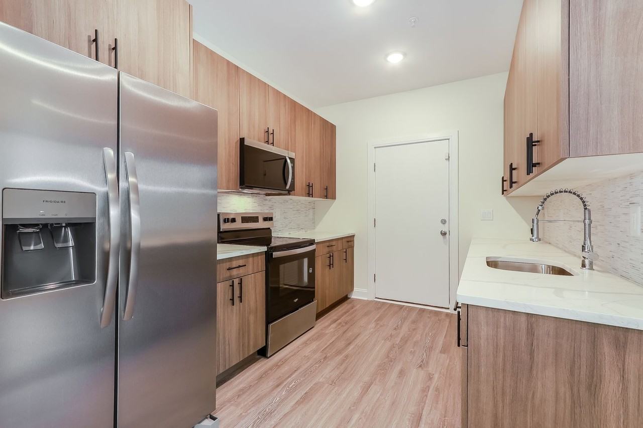 2009 N 22nd St #3 - Photo 4 of 17