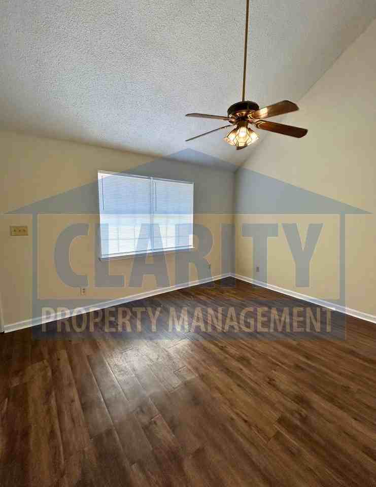 3413 Peerless Rd - Photo 4 of 22