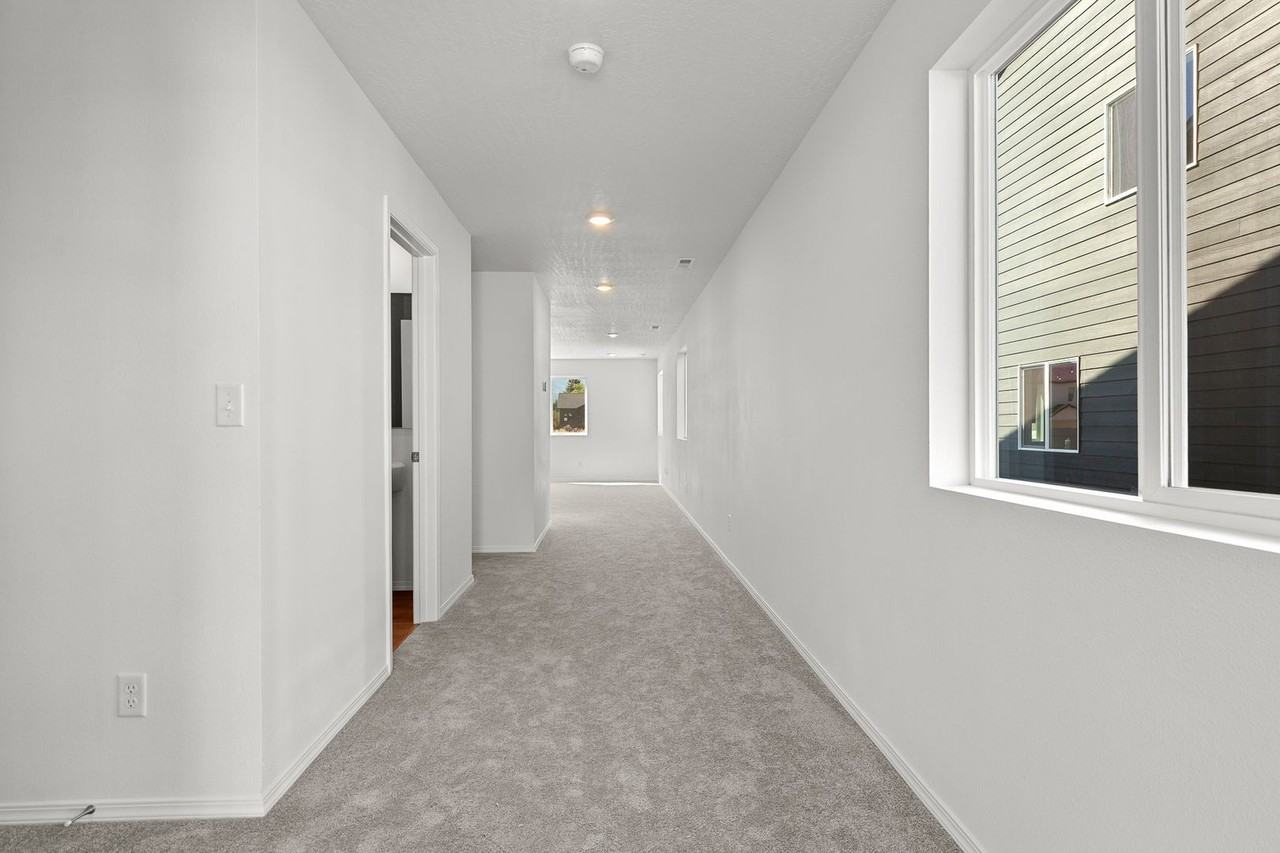 1382 N Wilhelm Way - Photo 3 of 23