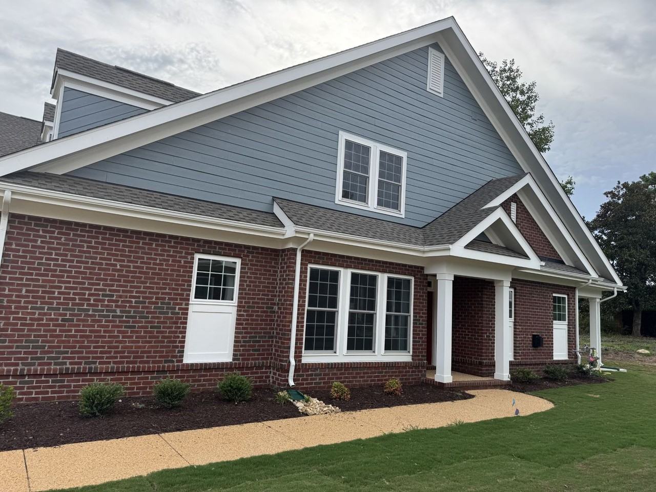 1228 Treviso Bay - Photo 3 of 33