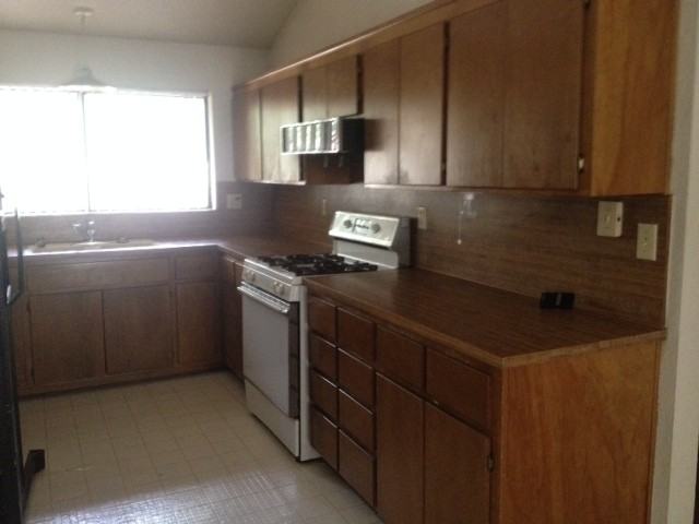 3321 S Gillenwater Dr - Photo 2 of 9