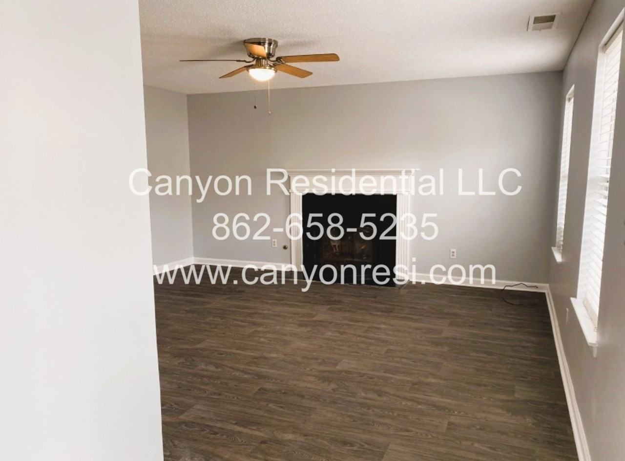 2554 Willenhall Way - Photo 5 of 12