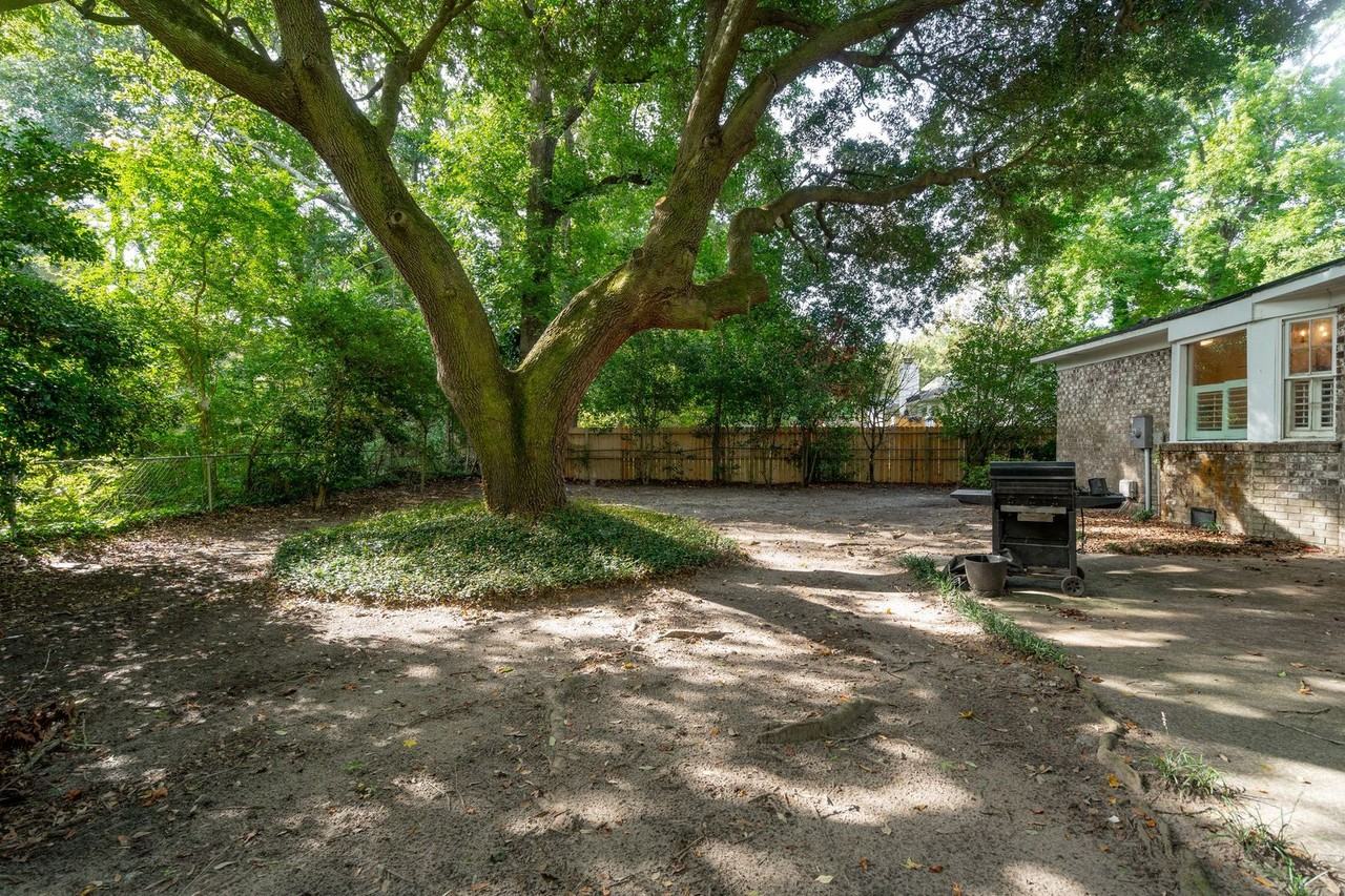 806 Abcaw Way - Photo 7 of 47