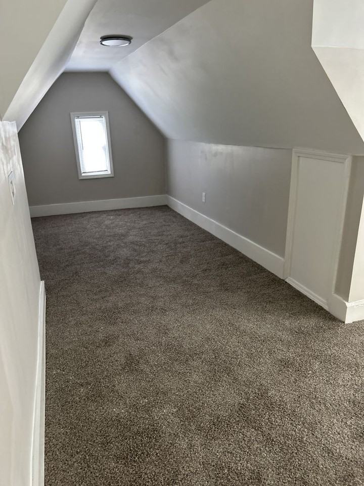 2437 N Patterson Ave - Photo 7 of 8