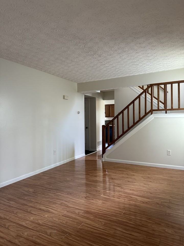 3711 Heatherglen Dr - Photo 2 of 9