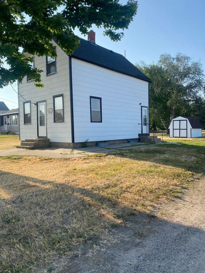 24 E Birch St - Photo 2 of 16