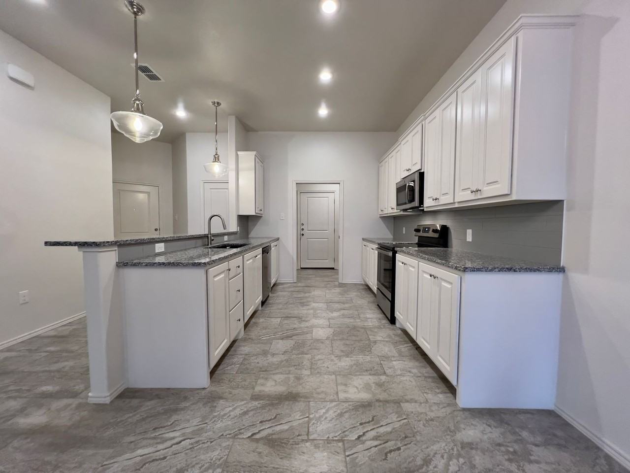 5508 Lehigh Street - Photo 4 of 18