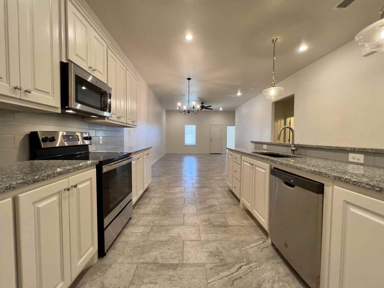 5508 Lehigh Street - Photo 5 of 18