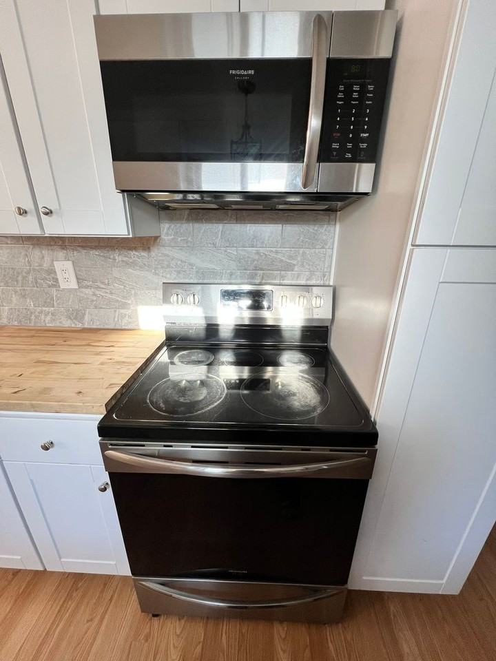 1379 Westfield Ave - Photo 6 of 23