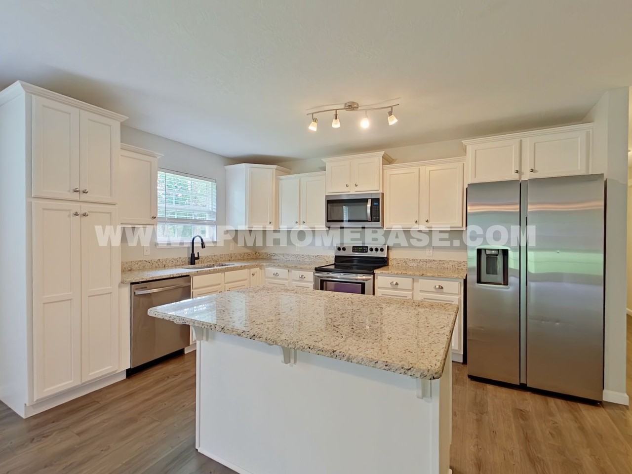 1833 Gainer Rd - Photo 2 of 15