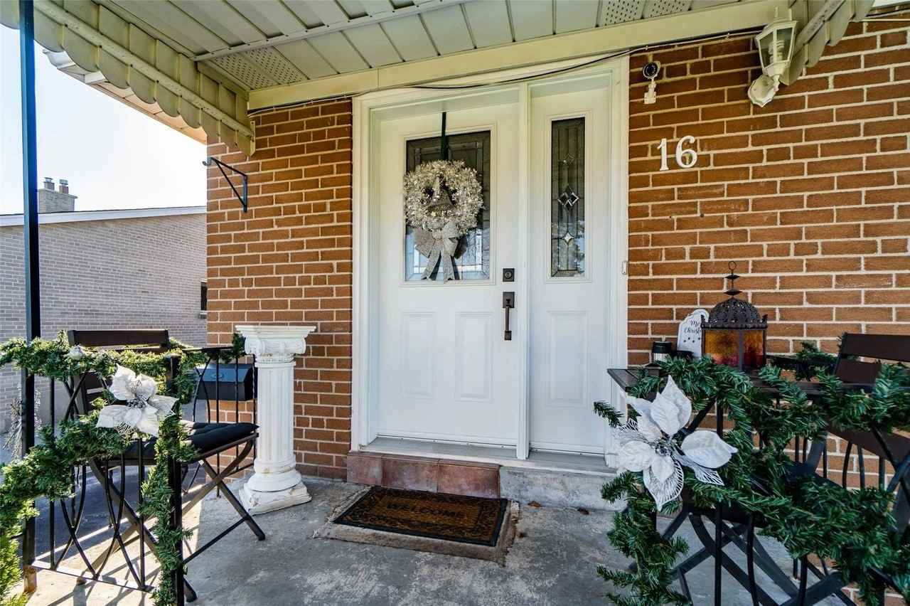 16 Athlone Avenue - Photo 2 of 13