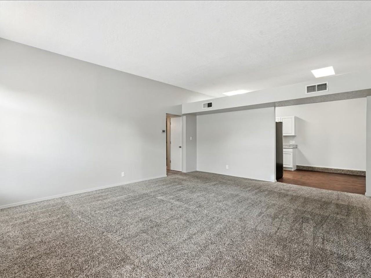 7901 Cockatoo Ln Ne - Photo 6 of 26