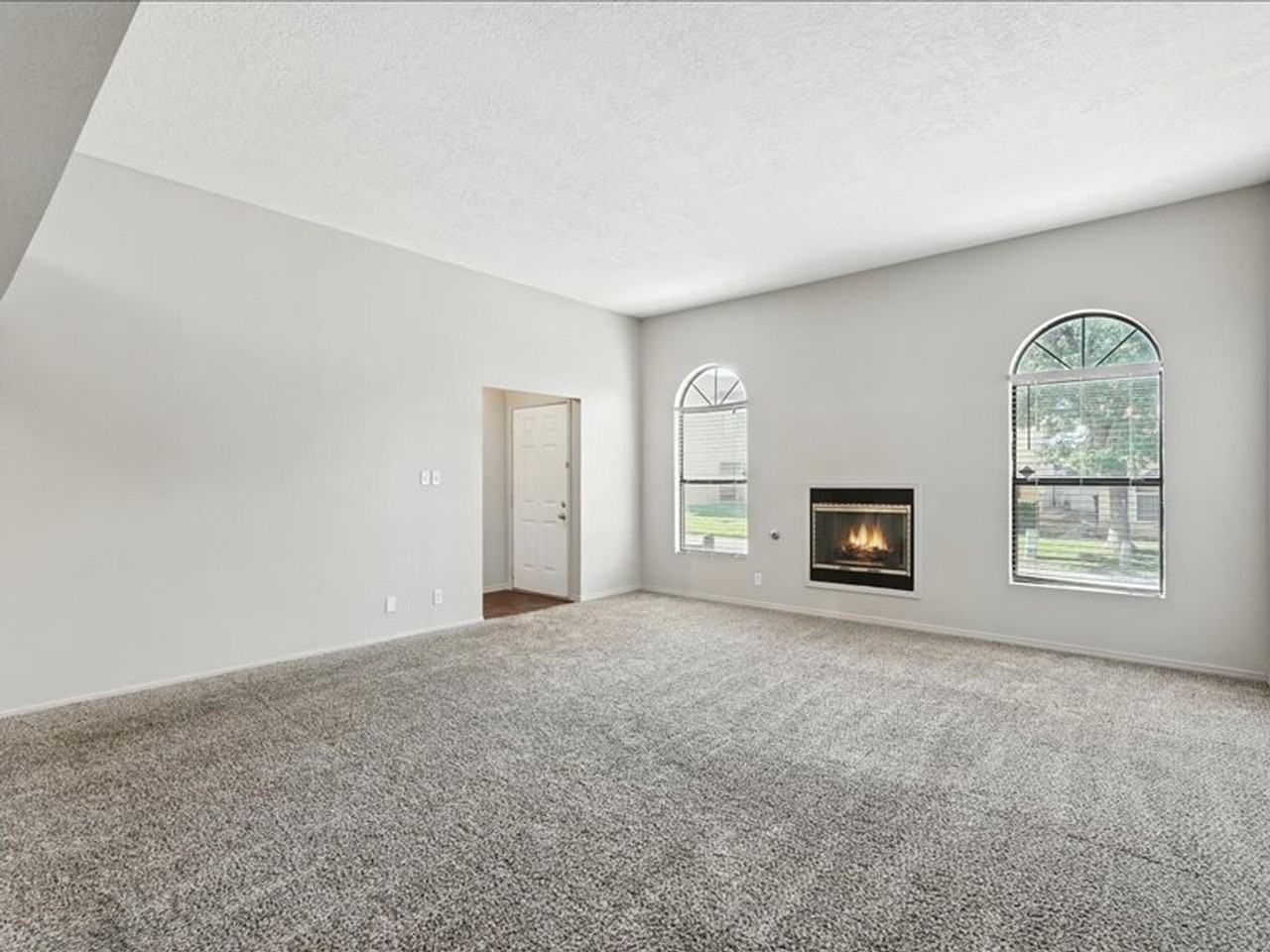 7901 Cockatoo Ln Ne - Photo 7 of 26