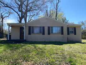 2463 Brewster Ave - Photo 1 of 1