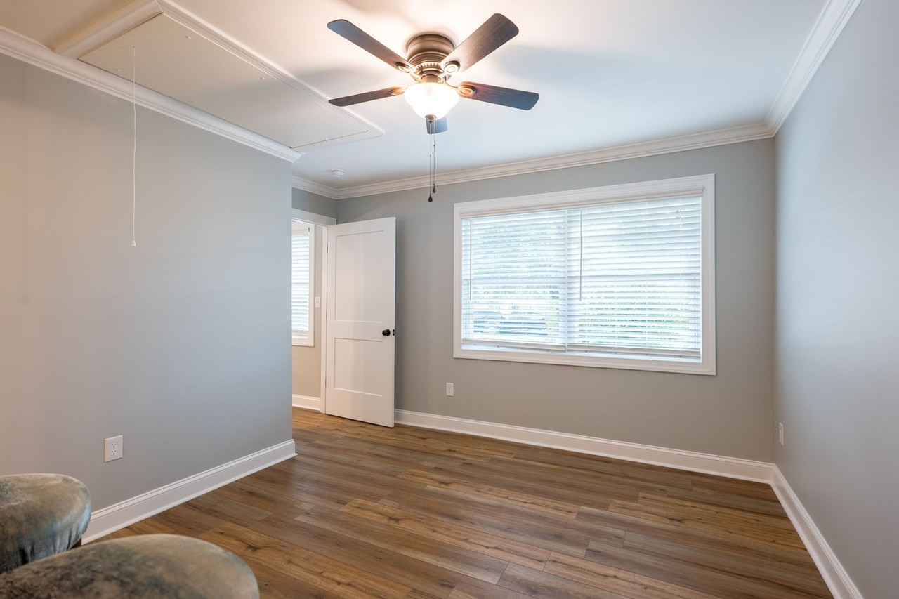 1201 N Oak St #A - Photo 5 of 7