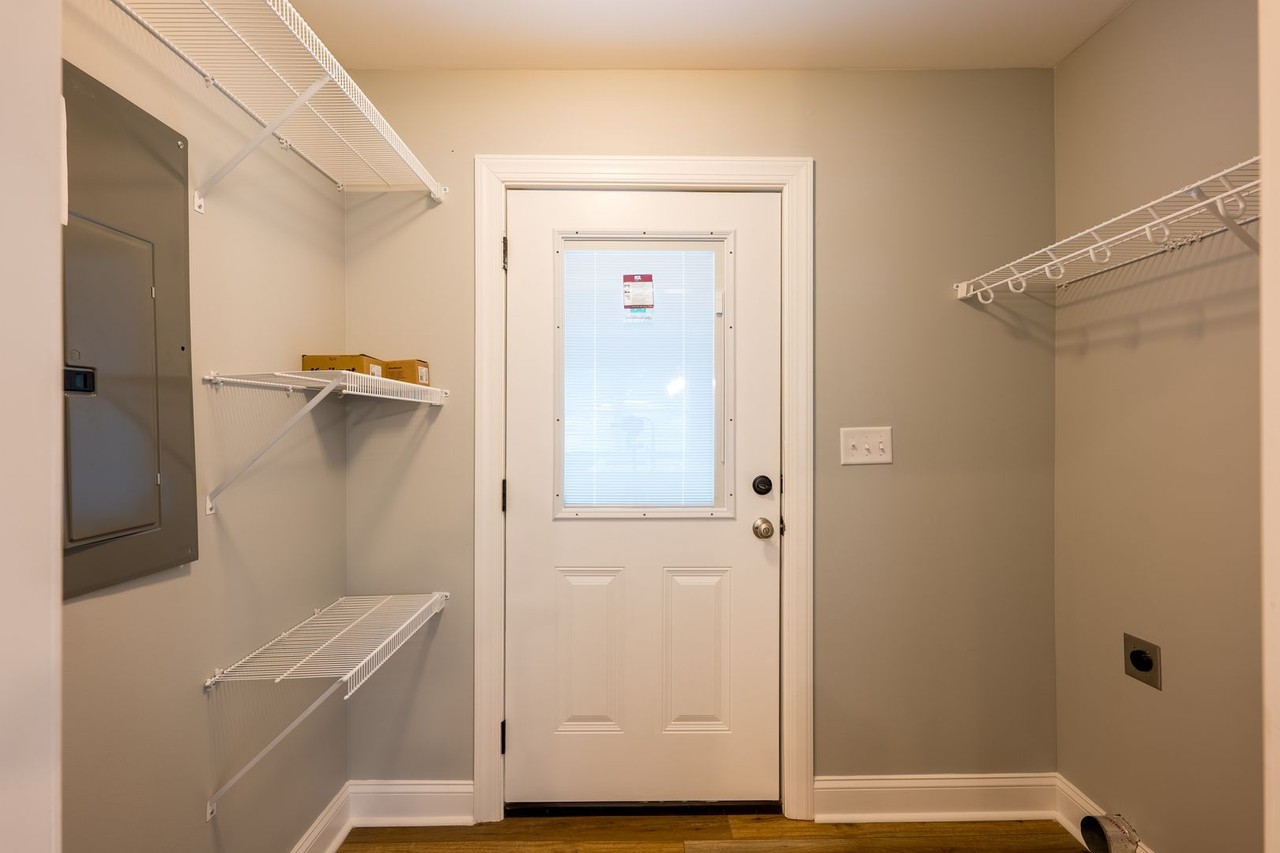 1201 N Oak St #A - Photo 7 of 7