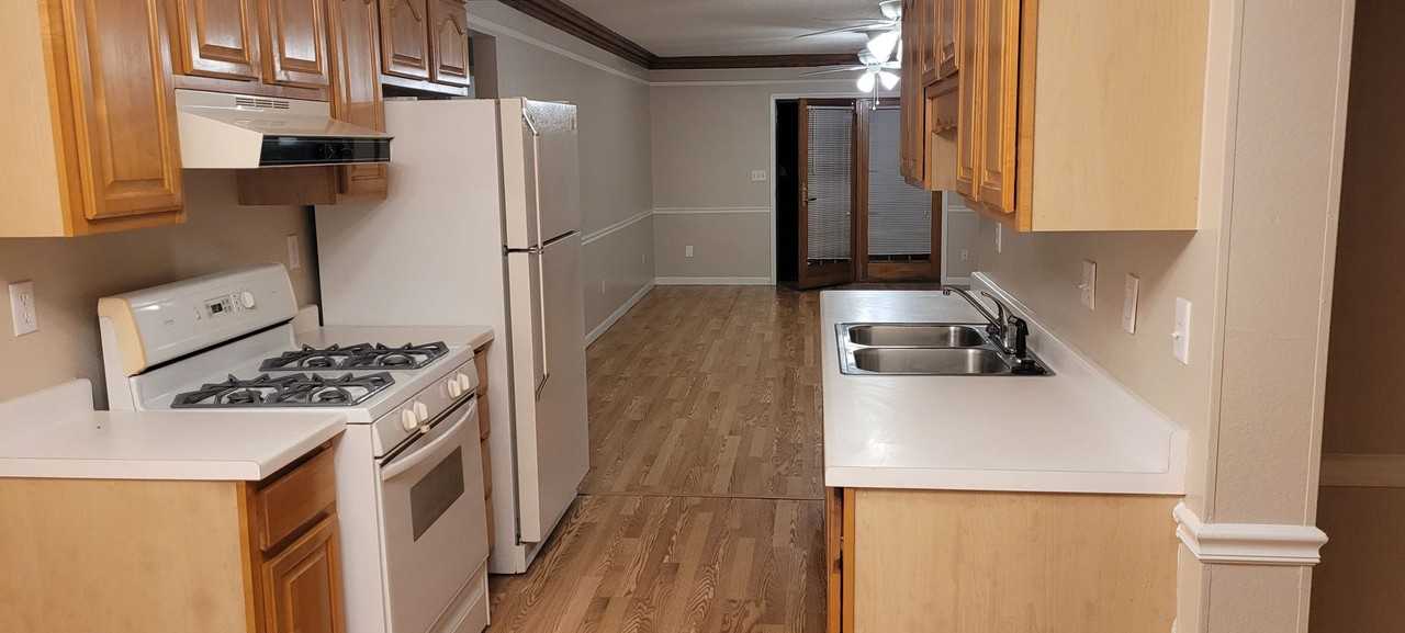 16 Dogwood Ln - Photo 2 of 7