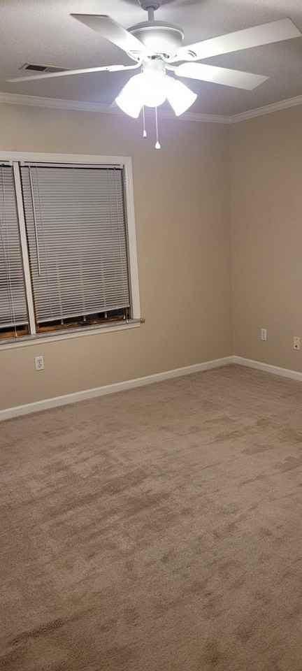 16 Dogwood Ln - Photo 3 of 7