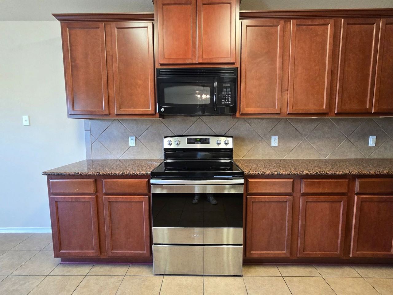 6909 Osbaldo Dr - Photo 4 of 23