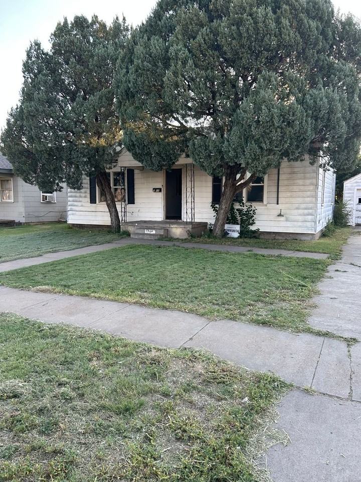 1612 Coffee Street - Photo 5 of 22