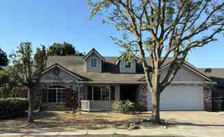 featured image of 1087 W Julia Way