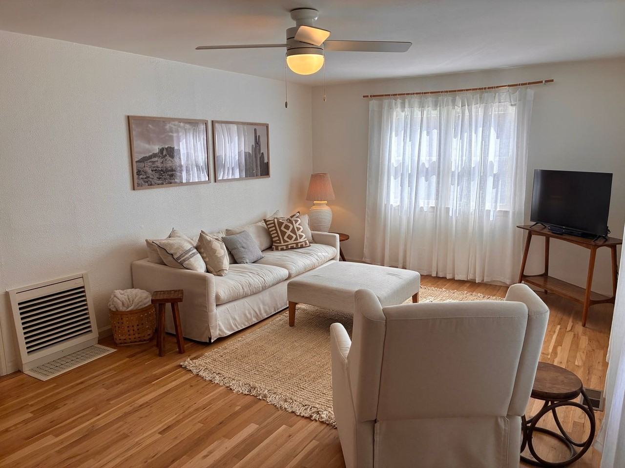 831 Capitol Hill St - Photo 6 of 28