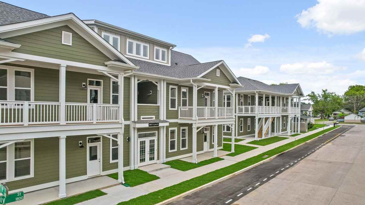 The Row on Lyerly - Photo 7 of 8