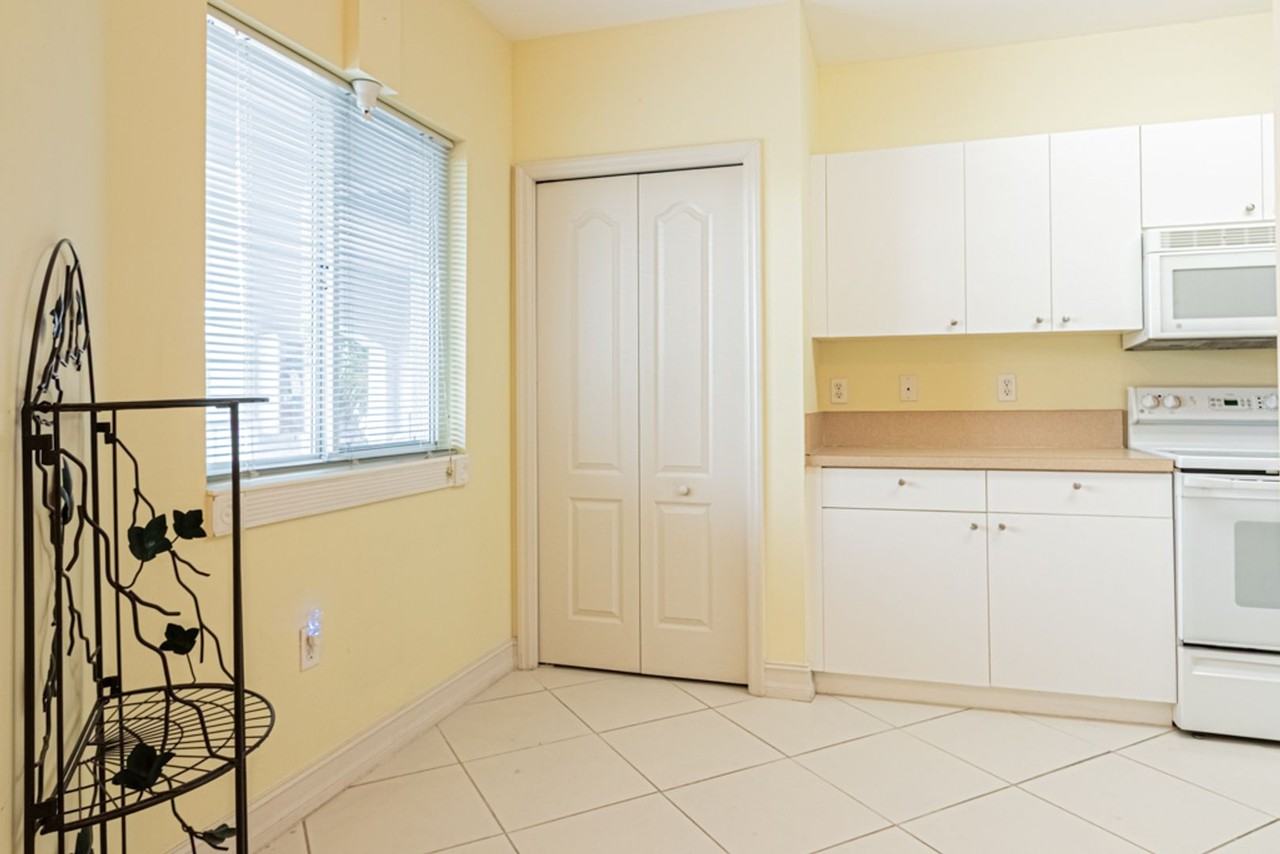 7811 Regal Heron Cir - Photo 5 of 43