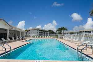 featured image of 7811 Regal Heron Cir