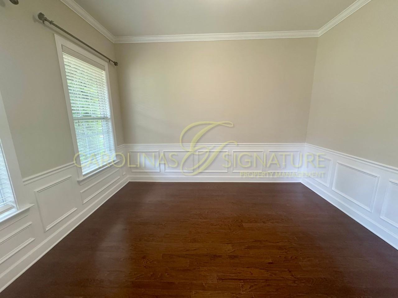 960 Forbes Rd - Photo 4 of 48