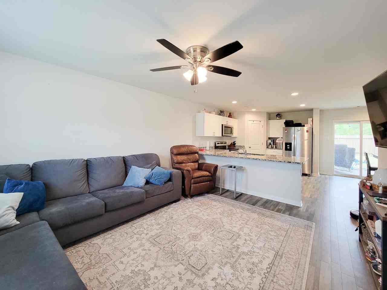 111 Avalon Dr - Photo 4 of 31