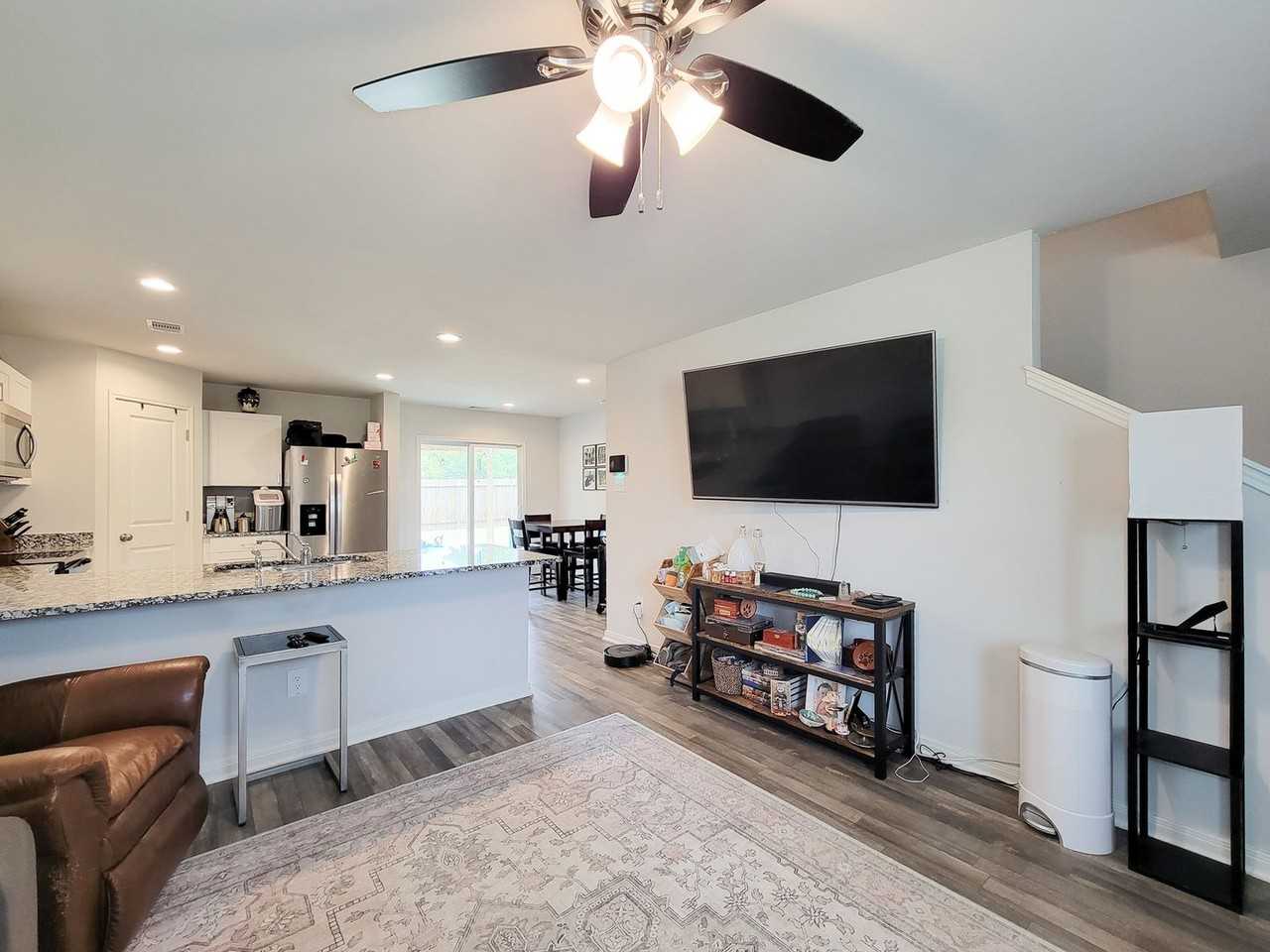 111 Avalon Dr - Photo 5 of 31