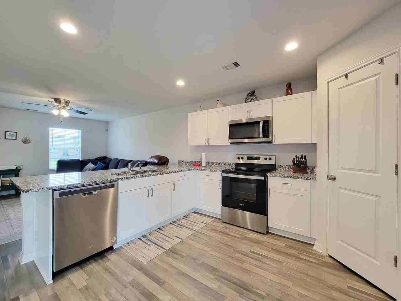 111 Avalon Dr - Photo 6 of 31
