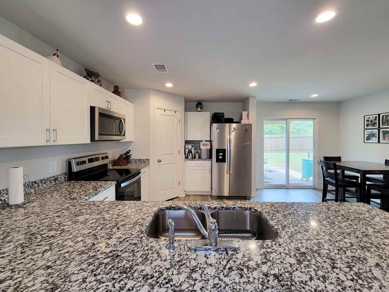 111 Avalon Dr - Photo 7 of 31