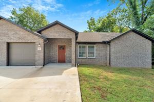 featured image of 412 S Byers Ave