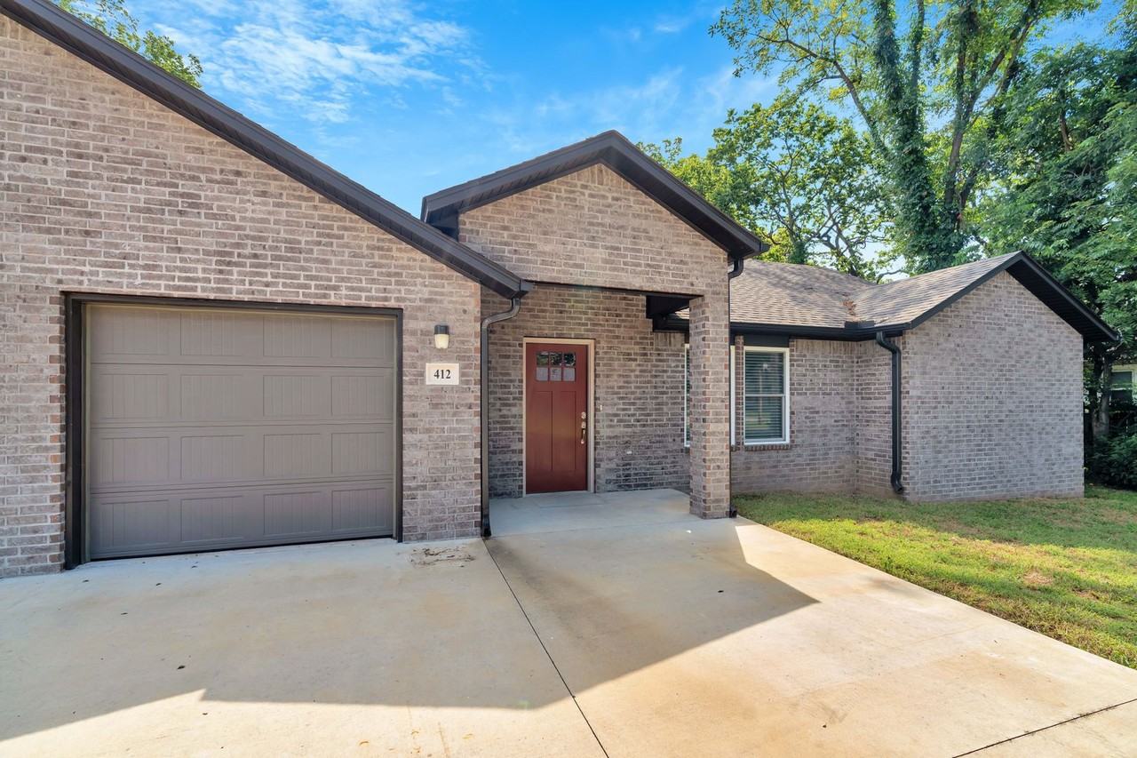 412 S Byers Ave - Photo 2 of 29