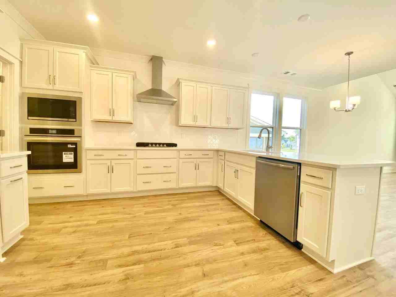 643 Conifer Dr - Photo 5 of 43