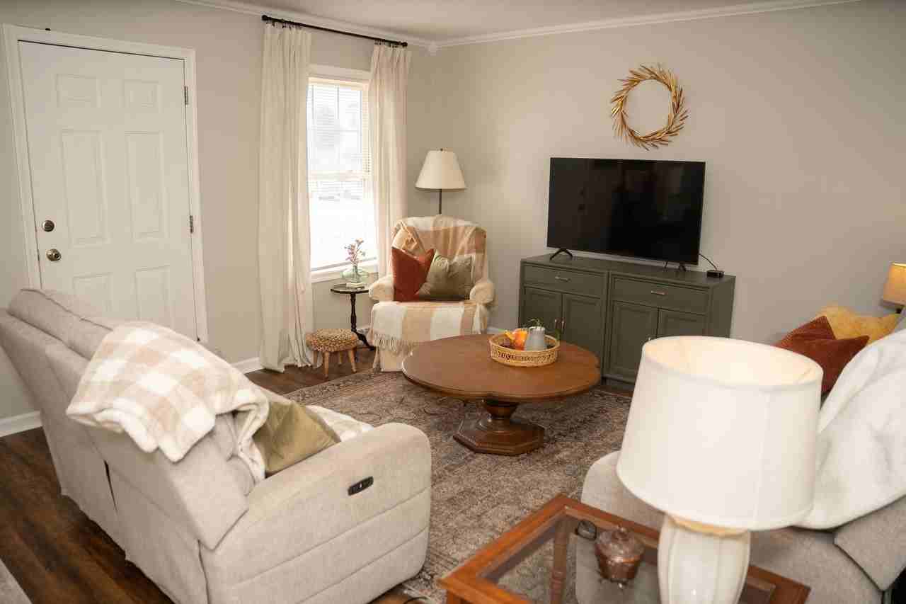 307 Lighthouse Dr - Photo 2 of 38
