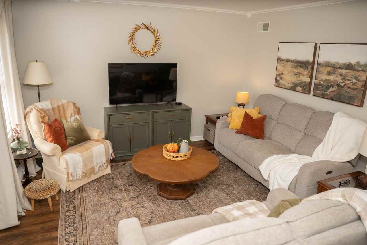 307 Lighthouse Dr - Photo 3 of 38