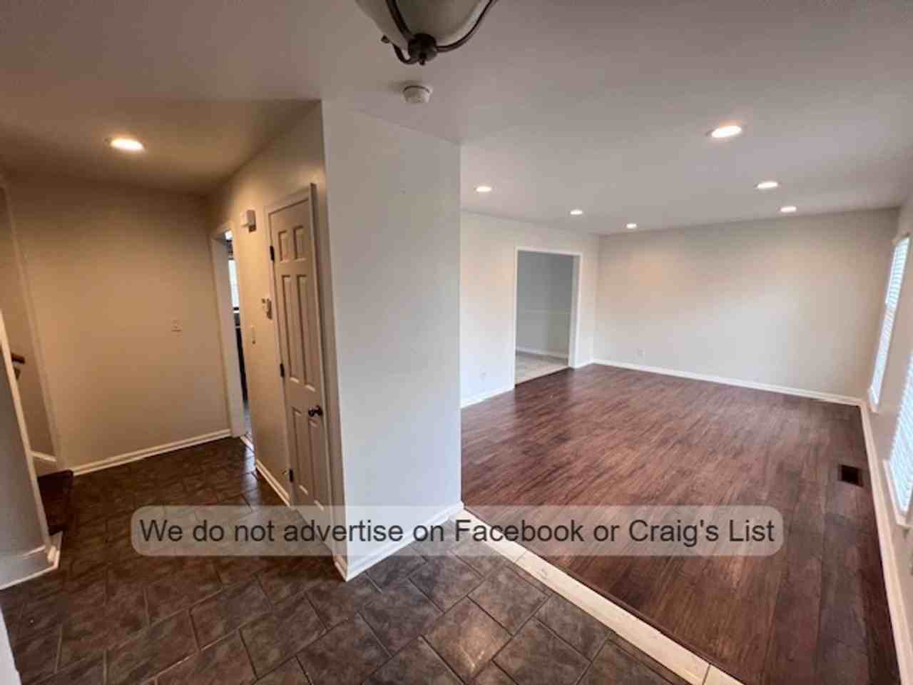 5449 Thompson Cir - Photo 2 of 18