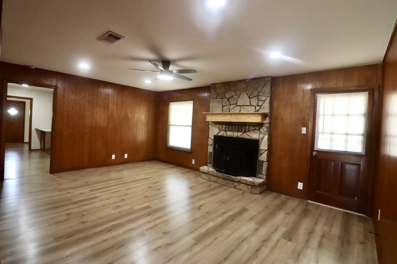 7691 Fm 1189 - Photo 3 of 28