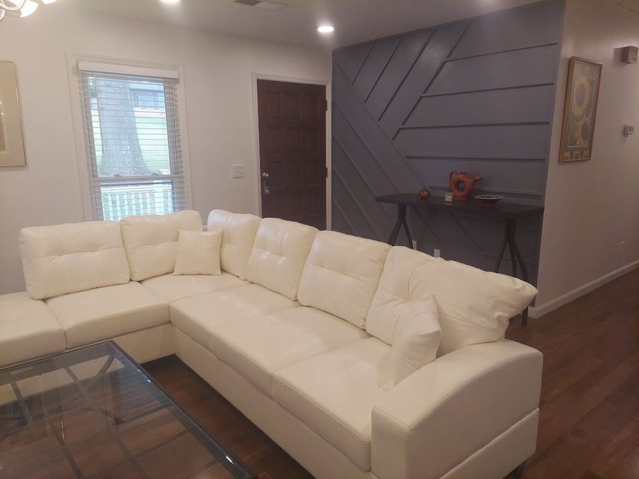 5571 Four Winds Dr Sw - Photo 3 of 20