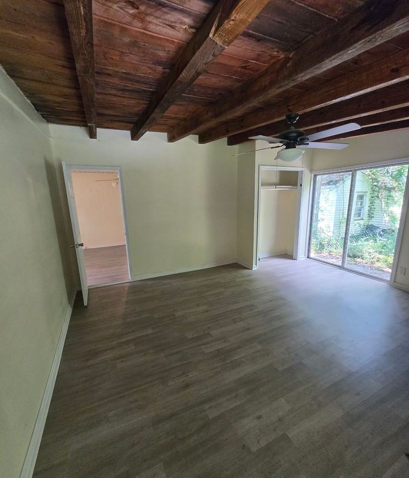 209 East 29th Street - Photo 4 of 29