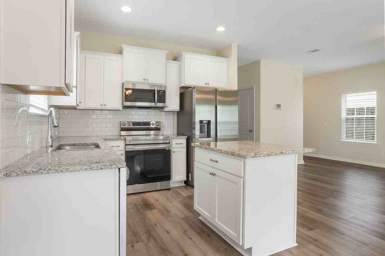 572 Brightleaf Cir - Photo 6 of 20